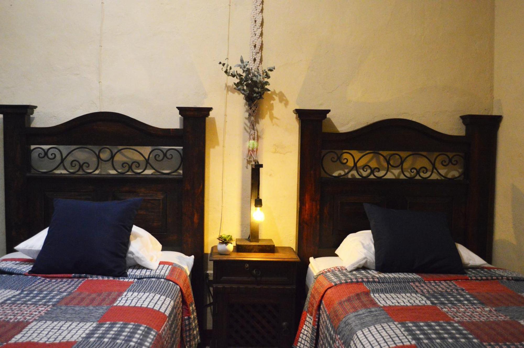 Ave Del Paraiso Guest House Antigua Eksteriør billede
